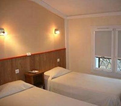 фото отеля Hotel Ecusson Saint-Hilaire-de-Brethmas