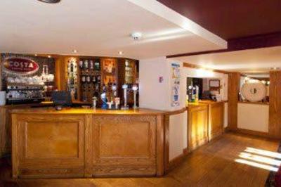 фото отеля Premier Inn Christchurch Highcliffe