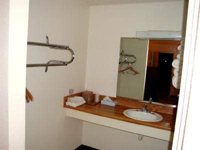 фото отеля Razorback Inn Rogers
