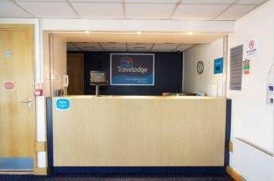 фото отеля Travelodge Warrington Lymm Services
