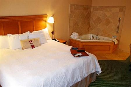 фото отеля Hampton Inn Hays-North of I-70