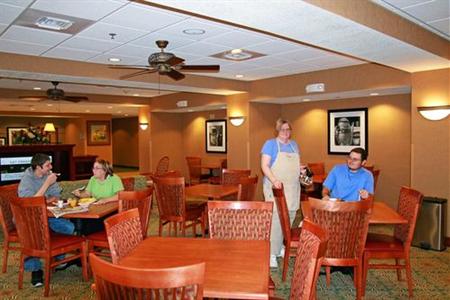 фото отеля Hampton Inn Hays-North of I-70
