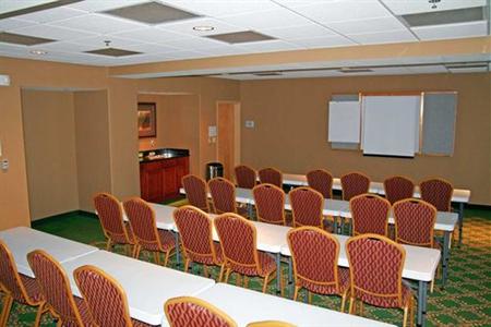 фото отеля Hampton Inn Hays-North of I-70