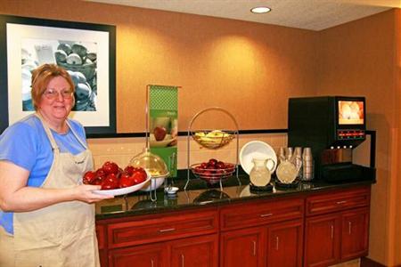 фото отеля Hampton Inn Hays-North of I-70