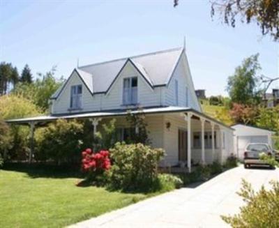 фото отеля Central Wanaka Townhouse