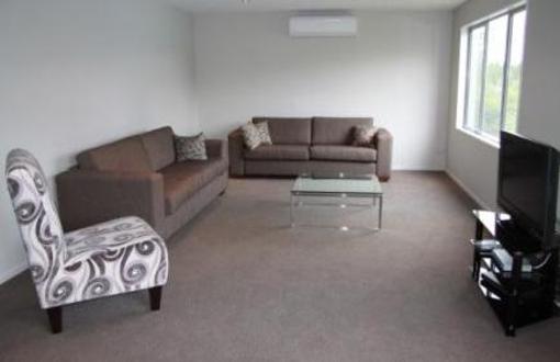 фото отеля Central Wanaka Townhouse