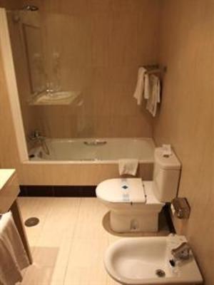 фото отеля Hotel Isur Llerena