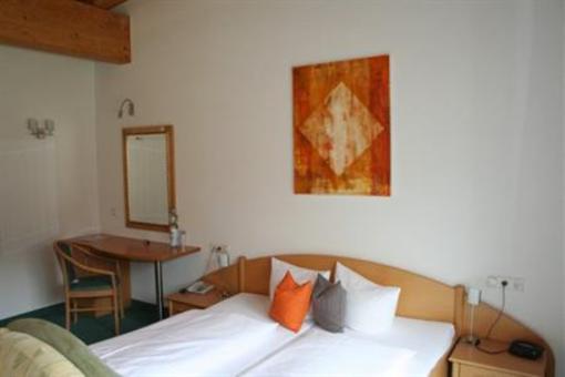 фото отеля Hotel Garni Zwei Jahreszeiten