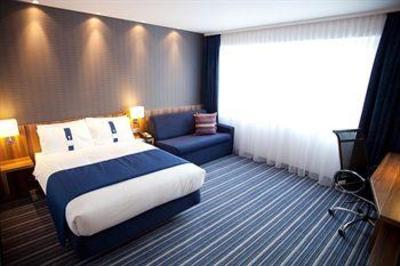 фото отеля Holiday Inn Express Frankfurt City Hauptbahnhof