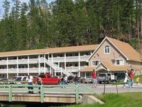 Keystone Boardwalk Inn & Suites