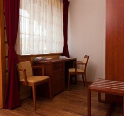 фото отеля Green Inn Hotel
