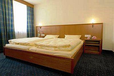 фото отеля Hotel Cafe Kempf