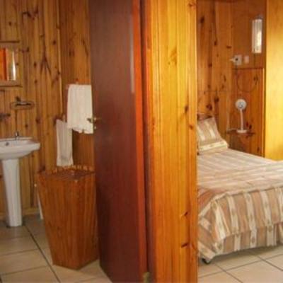 фото отеля Lakeside Accommodation