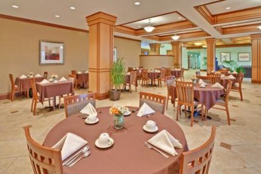 фото отеля Holiday Inn Hotel & Suites Barboursville