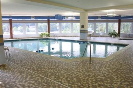 фото отеля Holiday Inn Hotel & Suites Barboursville