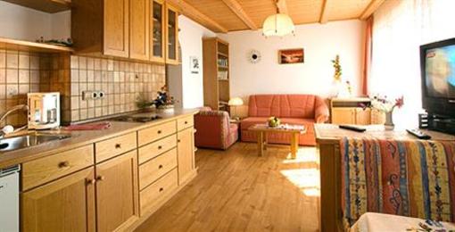 фото отеля Farmerkreuz Appartements Tirolo