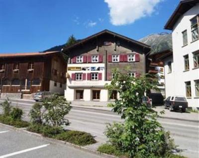 фото отеля Adventure Hostel Klosters