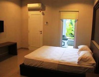 фото отеля Hotel Mandala Tangerang