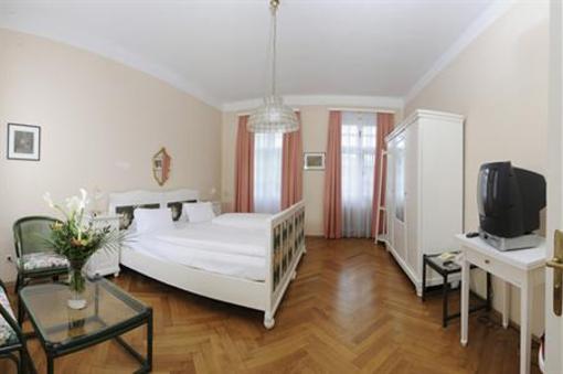 фото отеля Carinthia Velden Hotel