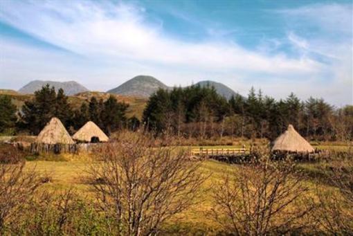 фото отеля Dan O'Hara's Farmhouse Clffden