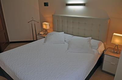фото отеля Hotel Apartamentos Don Carlos