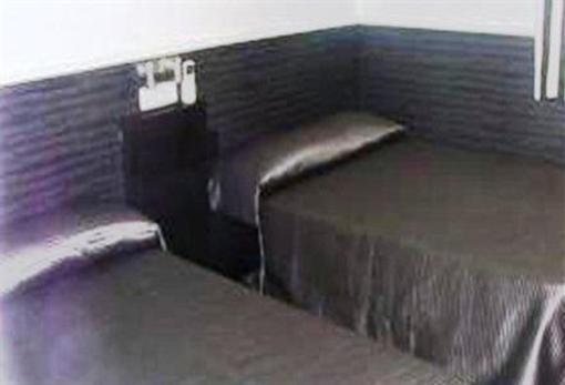 фото отеля Hostal JQ Madrid 1