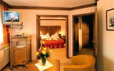 фото отеля Hotel Oberforsthof St. Johann im Pongau