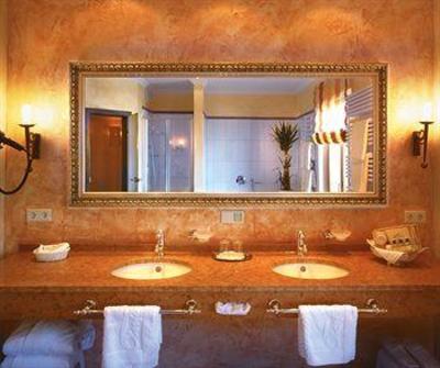 фото отеля Hotel Oberforsthof St. Johann im Pongau