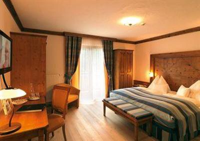 фото отеля Hotel Oberforsthof St. Johann im Pongau