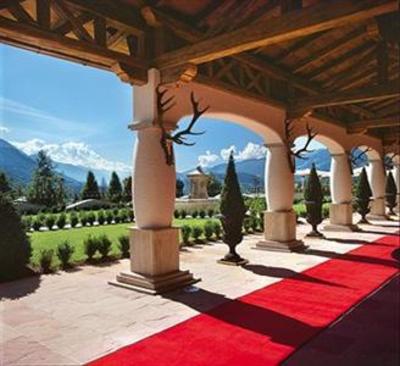 фото отеля Hotel Oberforsthof St. Johann im Pongau