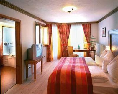 фото отеля Hotel Oberforsthof St. Johann im Pongau