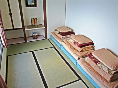 фото отеля J-Hoppers Hiroshima Guesthouse