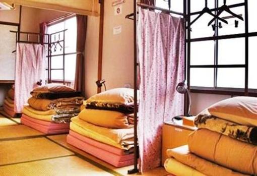 фото отеля J-Hoppers Hiroshima Guesthouse