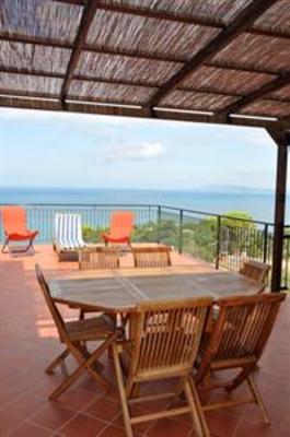 фото отеля Residenza Turistico Alberghiera Le Poste del Pianone
