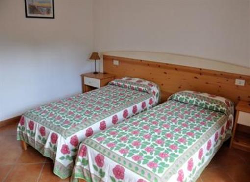 фото отеля Residenza Turistico Alberghiera Le Poste del Pianone