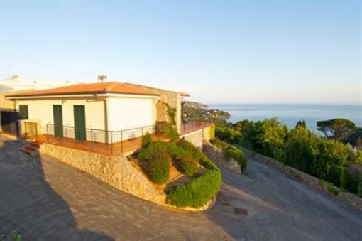 фото отеля Residenza Turistico Alberghiera Le Poste del Pianone