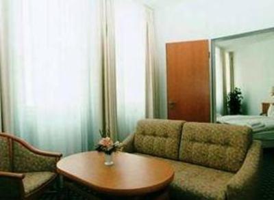 фото отеля Hotel Kubrat in Helle Mitte Berlin