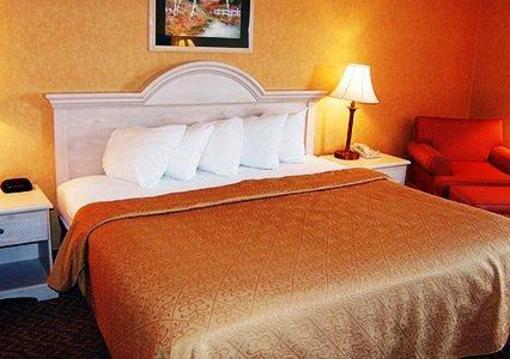 фото отеля Quality Inn Manhattan