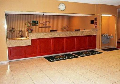 фото отеля Quality Inn Manhattan