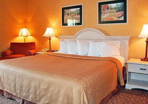 фото отеля Quality Inn Manhattan