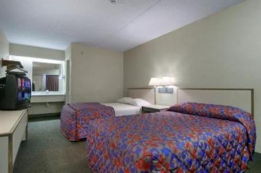 фото отеля Red Roof Inn Toledo - University