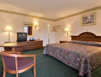 фото отеля Super 8 Youngstown Airport
