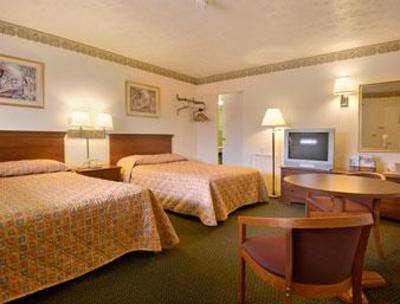 фото отеля Super 8 Youngstown Airport