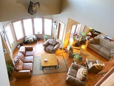 фото отеля Vagabond Lodge At Kicking Horse Mountain Resort Golden (British Columbia)