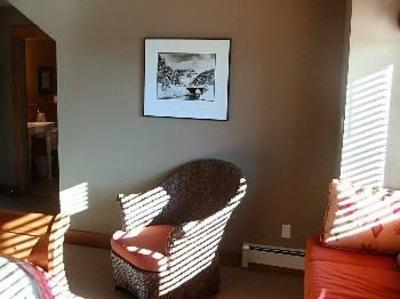 фото отеля Vagabond Lodge At Kicking Horse Mountain Resort Golden (British Columbia)