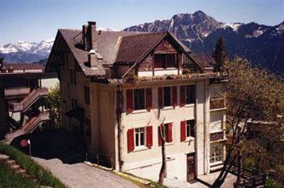 фото отеля Vagabond Lodge At Kicking Horse Mountain Resort Golden (British Columbia)