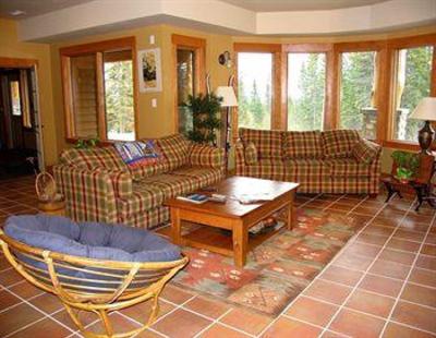 фото отеля Vagabond Lodge At Kicking Horse Mountain Resort Golden (British Columbia)