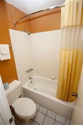 фото отеля Regency Inn and Suites Defuniak Springs
