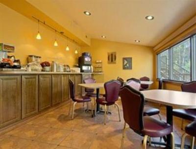 фото отеля Super 8 Motel Deadwood