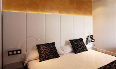 фото отеля Hostal Alfonso XII